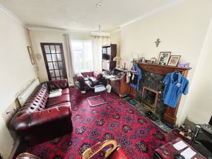 Lounge- click for photo gallery